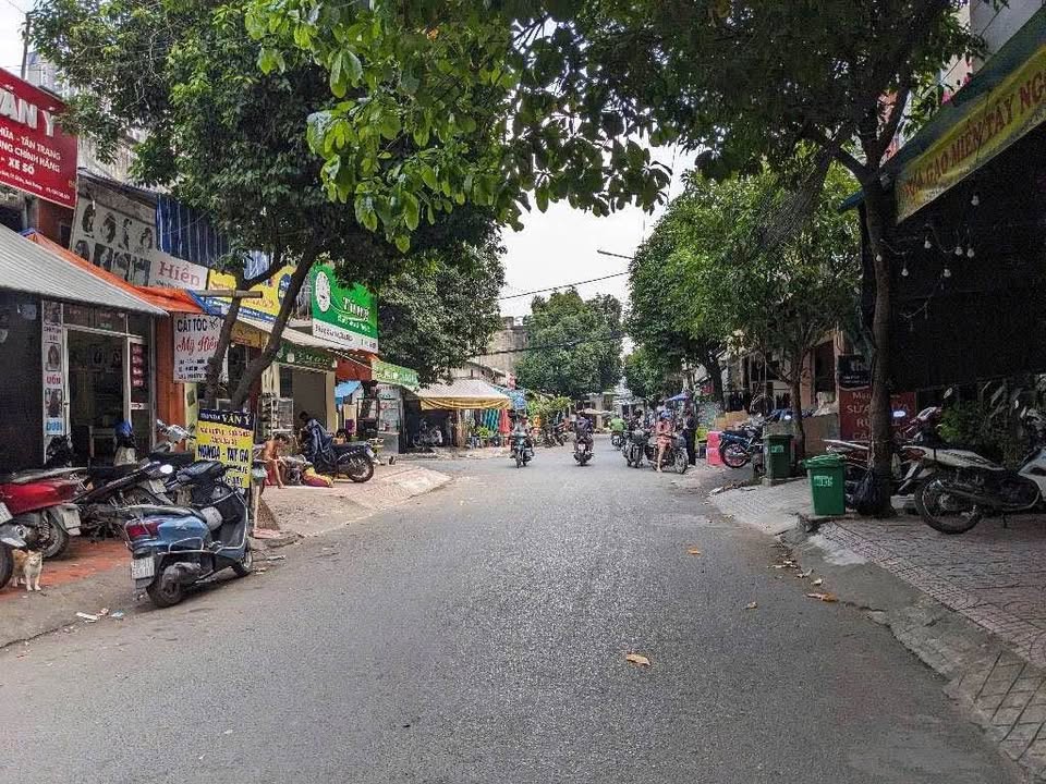 Nhà mặt tiền KDC Việt Lập, An Bình, Dĩ An 120m² giá 8.98 tỷ - Vị trí vàng kinh doanh!