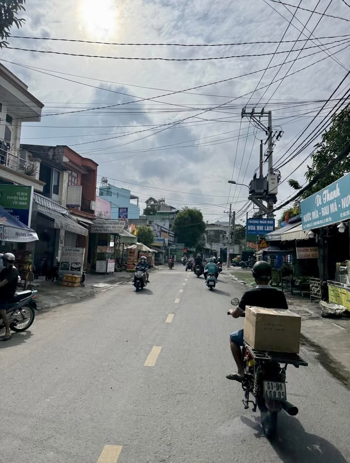 Nhà mặt tiền kinh doanh Gò Xoài 60m² giá 6 tỷ - Sổ hồng riêng, hoàn công đầy đủ!