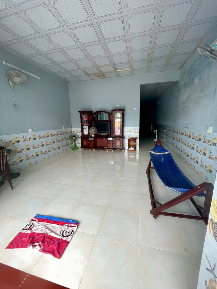 Nhà nguyên căn Tắc Vân 150m² - Cho thuê ngay, gần chợ và trường học!