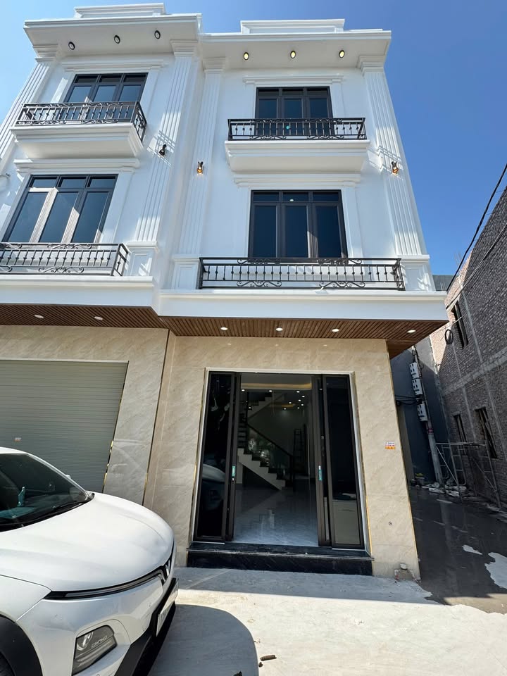 Nhà 3 tầng Đa Phúc 47m² giá 2.65 tỷ - Ô tô đỗ cửa, sát chợ