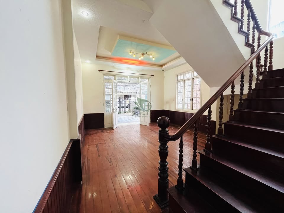 Nhà nguyên căn 3 tầng phường 8 Đà Lạt 95m² giá 13 triệu - Gần Đại học Đà Lạt và Hồ Xuân Hương!