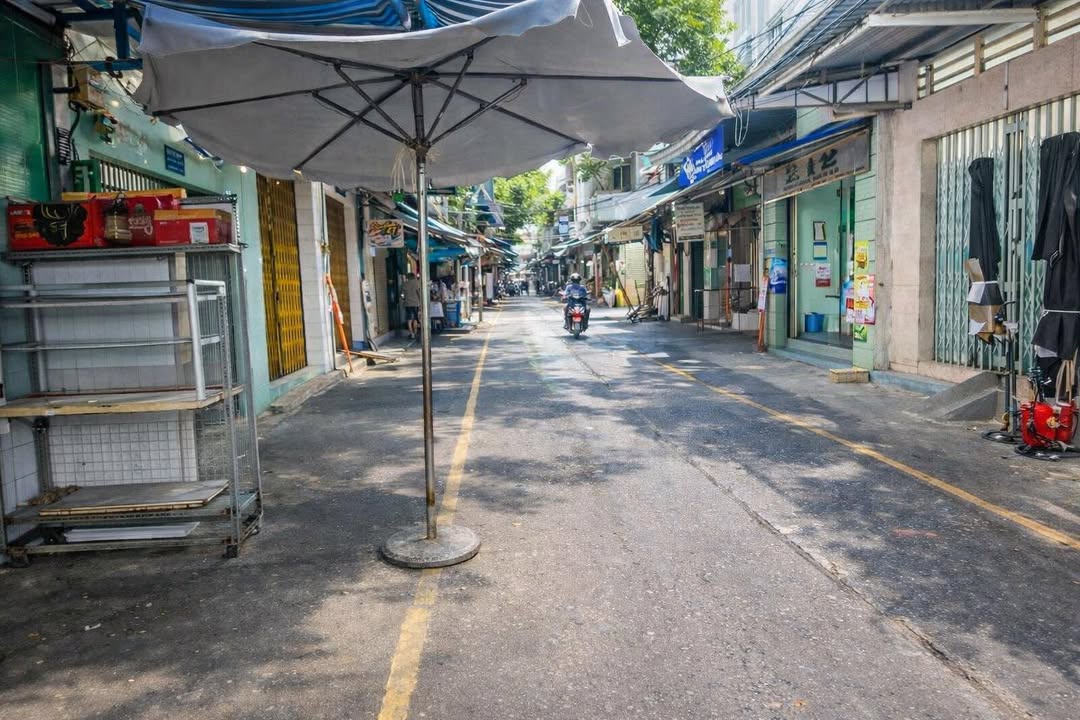 Nhà 4 Tầng Nguyễn Thiện Thuật Quận 3 - Diện Tích 39.2m² Giá 9.5 Tỷ - Hẻm Xe Hơi Thoáng Đãng