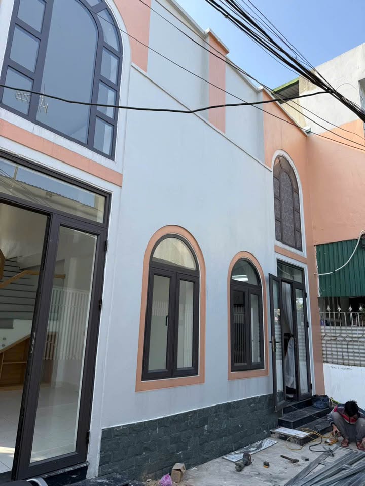 Nhà 2 tầng đường Nguyễn Tĩnh - Đông Hương, Thanh Hóa 55m² giá 2.1 tỷ - Chính chủ cần bán gấp!