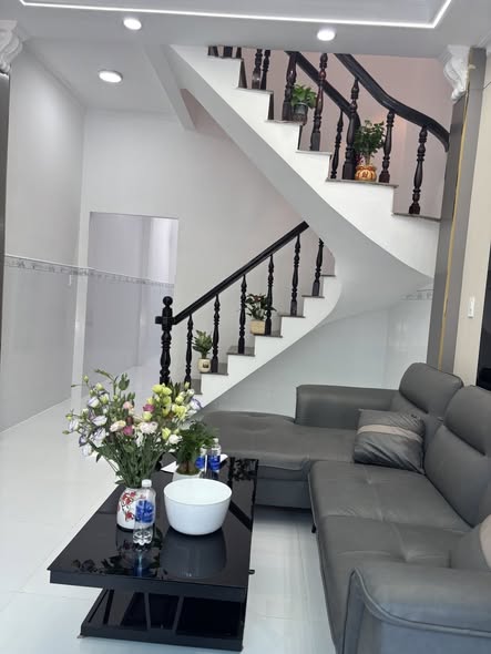 Bán nhà 1 trệt 1 lầu quận 12, 46m² giá 4.48 tỷ - Ô tô vào tận nhà!