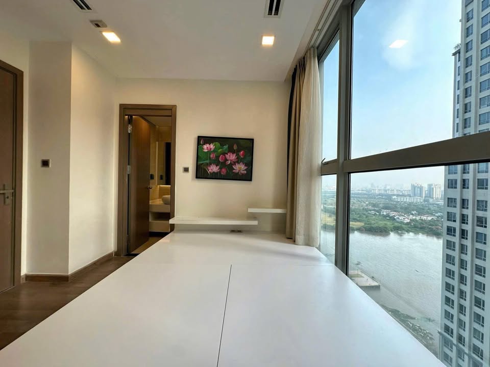 Căn hộ Vinhomes Central Park Bình Thạnh 70,5m² giá 9,3 tỷ - Sổ hồng chính chủ, view sông tuyệt đẹp!