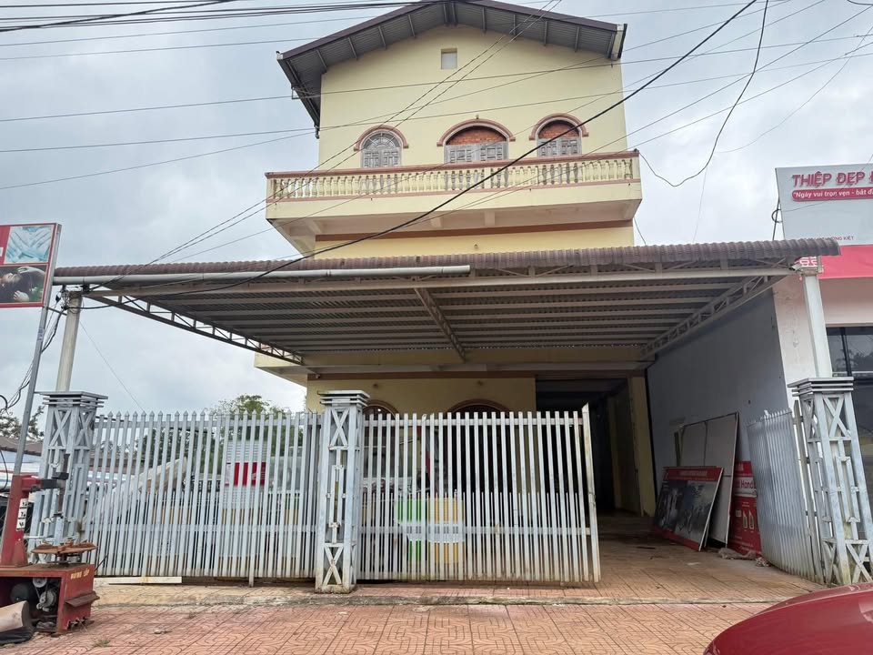 Đất tặng nhà 4 lầu tại Đắk Mil 500m² giá 11 tỷ - Vị trí kinh doanh sầm uất!