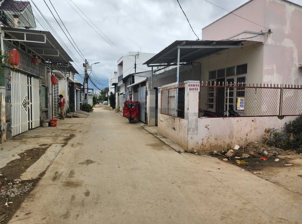 Nhà góc 2 mặt tiền đường Thượng Móc, Vĩnh Thạnh 84m² giá 2.4 tỷ - Tận hưởng không gian sống yên tĩnh!