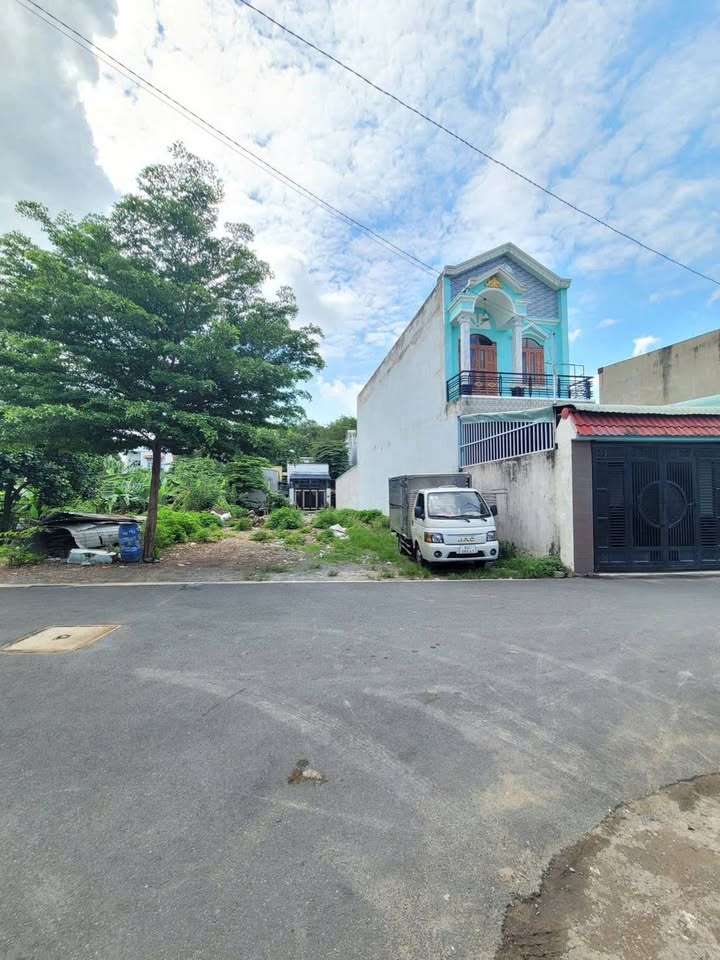 Đất nền 2 mặt tiền Tân Đông Hiệp 190,8m² giá 4,4 tỷ - Sổ hồng riêng, đầu tư sinh lời!