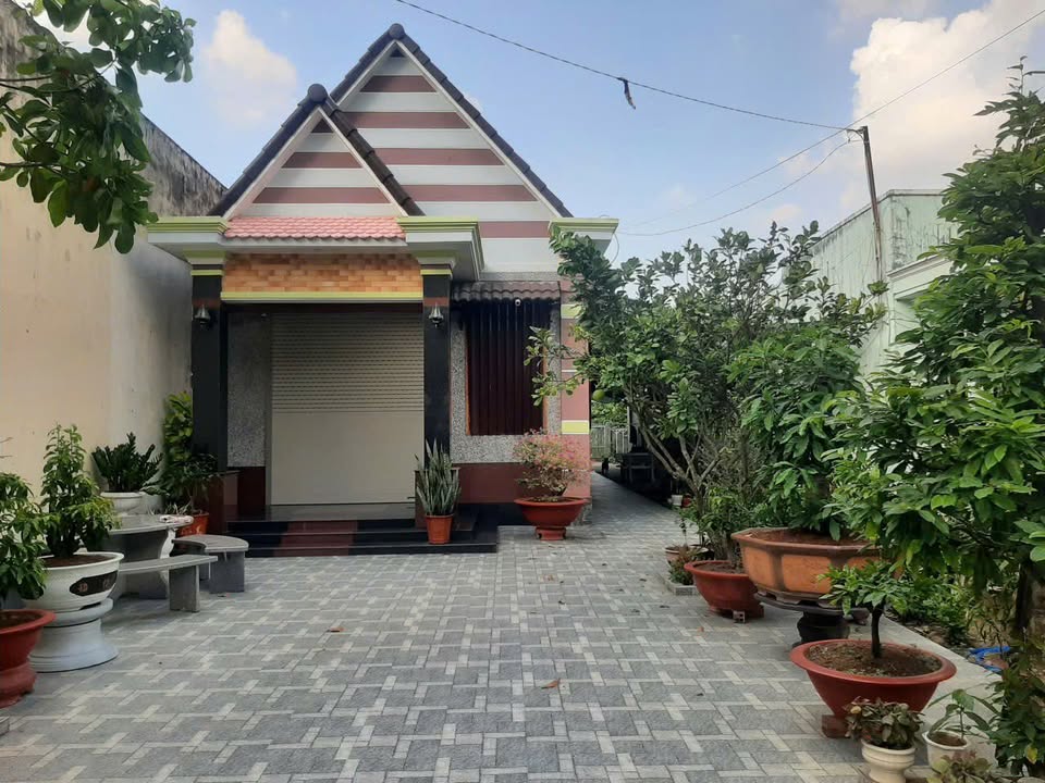 Đất mặt tiền Quốc lộ 61, 700m² giá chỉ 660 triệu - Cơ hội đầu tư tuyệt vời!