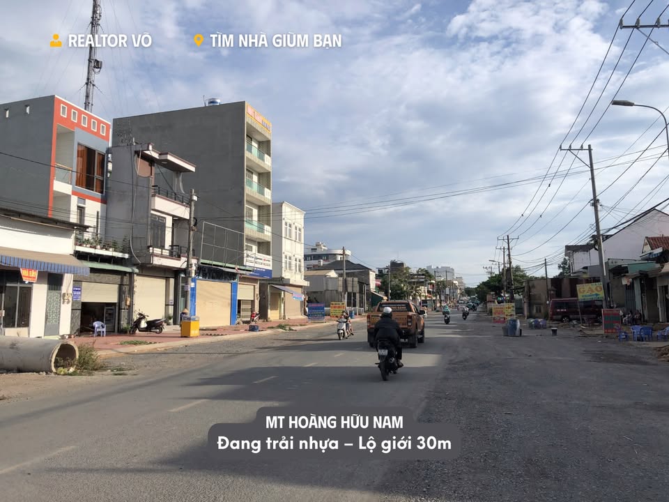 Nhà mặt tiền Hoàng Hữu Nam, Thủ Đức 123m² giá 16.6 tỷ - Đầu tư sinh lời cao!