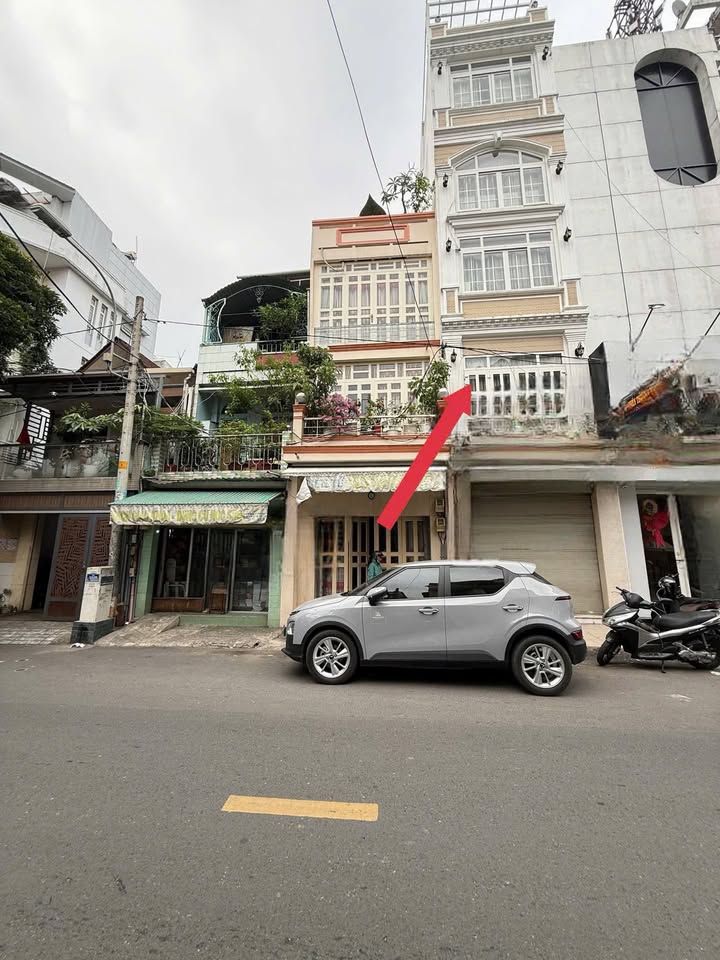 Cho thuê nhà mặt tiền Tân Phước, Quận 10 - 9PN, giá 29 triệu, kinh doanh tự do!