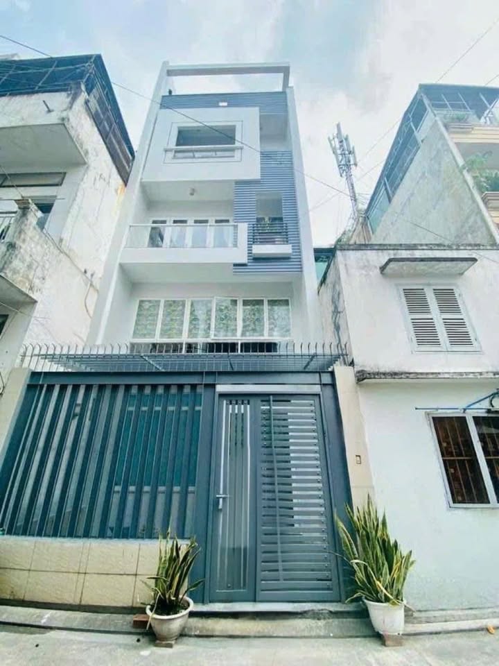 Nhà nguyên căn cho thuê tại Thích Minh Nguyệt, Q. Tân Bình - An ninh, tiện nghi, 24 triệu/tháng!