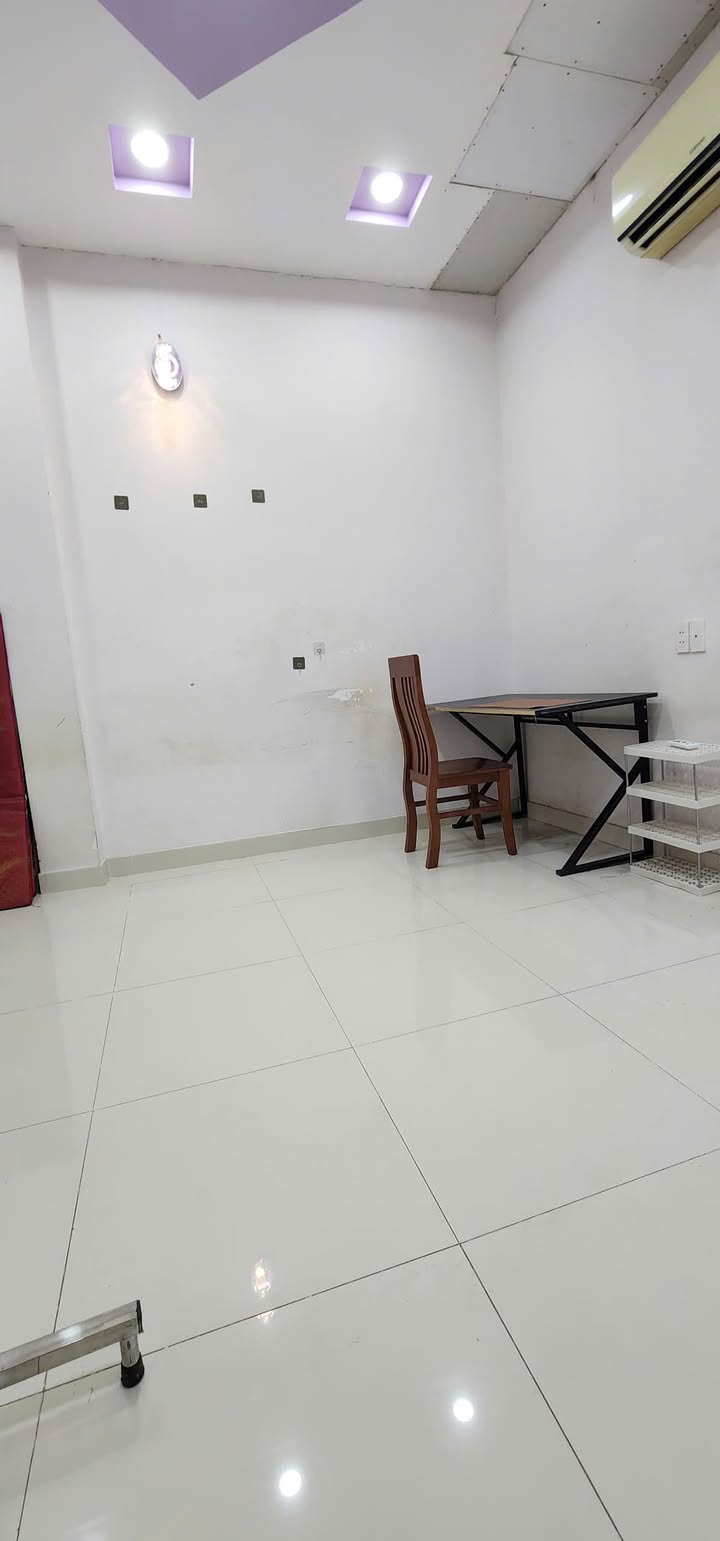 Phòng trọ Tân Bình 15m² giá 3 triệu - Sẵn sàng dọn vào ở ngay!