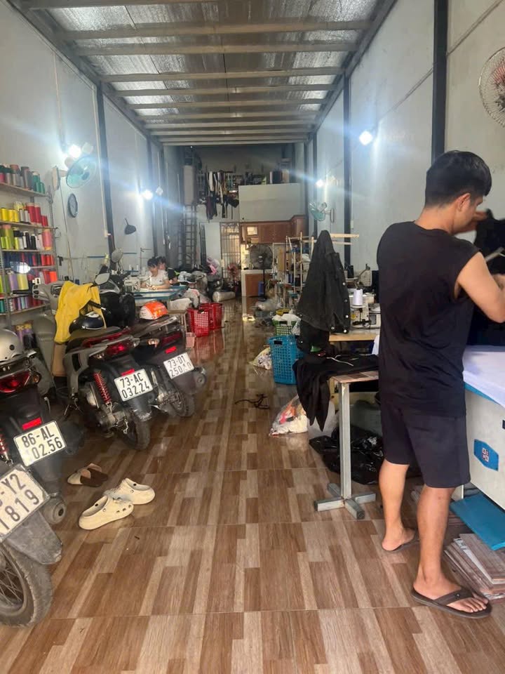 Nhà mặt tiền kinh doanh đường HT13, Quận 12, 100m² - Giá thuê chỉ 8 triệu/tháng!