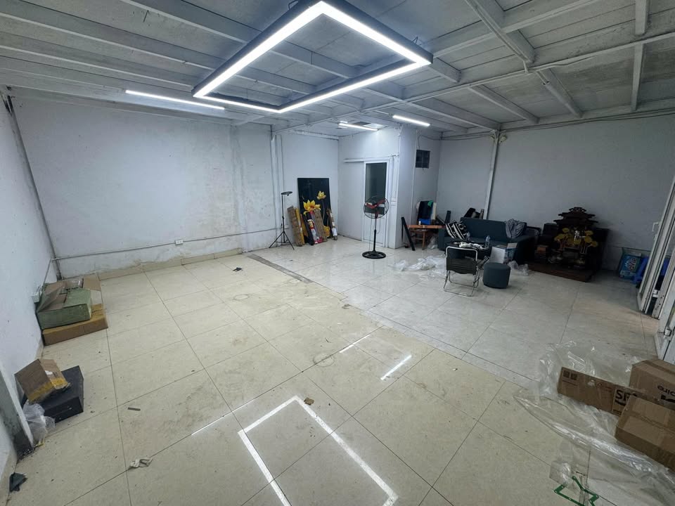 Cho thuê nhà kho Tứ Liên 56m² giá 6 triệu - Phù hợp cho kinh doanh