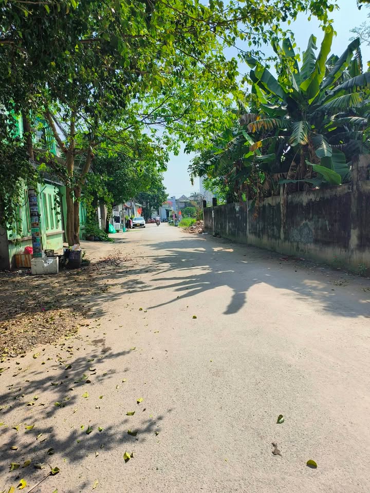 Nhà phố Bà Điểm, Hóc Môn 100m² giá 4.2 tỷ - Sổ hồng chính chủ, xe hơi vào nhà!