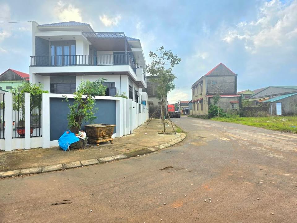 Đất nền KDC Phạm Hồng Thái Đông Hà 232.8m² giá 1.5 tỷ - Sổ đỏ chính chủ!