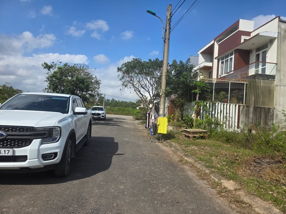 Nhà bán gấp tại đường Tô Vĩnh Diện, Đông Hà, 133m² chỉ 1.2 tỷ - Sạch đẹp, chính chủ!