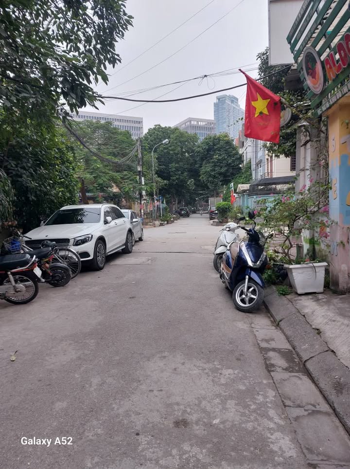 Nhà riêng Cầu Diễn 59m² giá 13.9 tỷ - Kinh doanh sầm uất, ô tô vào nhà!