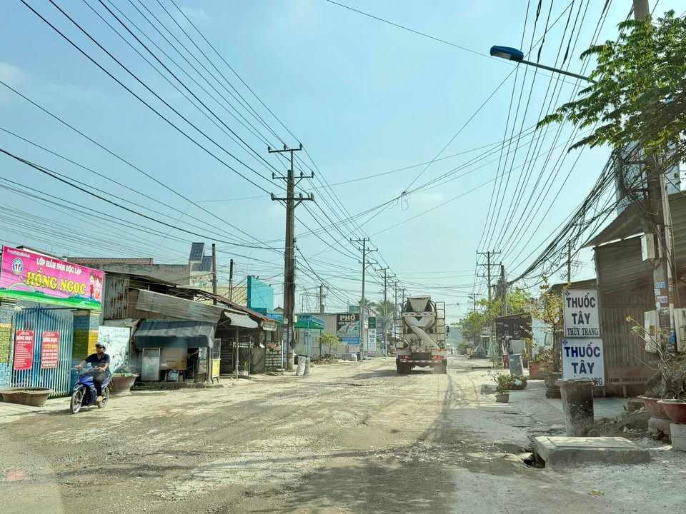 Lô đất Tân Định Bến Cát 216m² giá 1.6 tỷ - Cơ hội đầu tư tuyệt vời!