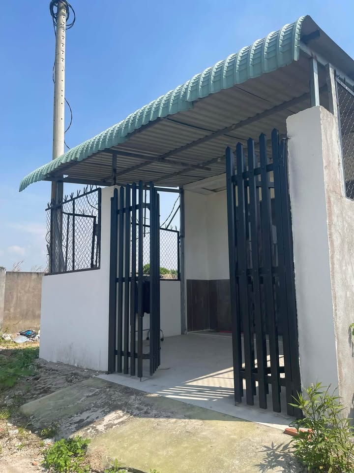 Nhà Tóc Tiên Phú Mỹ 100m² giá chỉ 5xx triệu - Nhà kiên cố, thoáng mát!