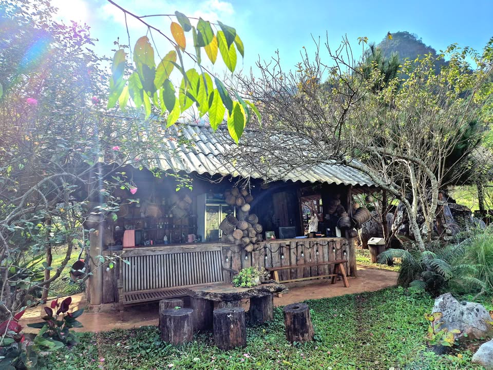 Đất thổ cư Nà Bó, Mai Sơn 125m² giá 2 tỷ - Lô góc 2 mặt tiền hấp dẫn!