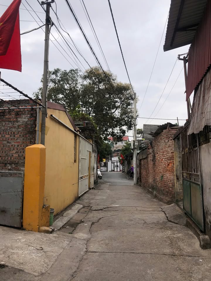 Đất Giao Tất A Kim Sơn 45m² giá 2 tỷ - Vị trí đắc địa gần hồ điều hòa!