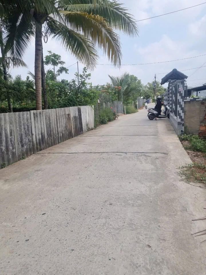 Đất nền nghỉ dưỡng mặt tiền Rạch Ngã Bát - Trương Vĩnh Nguyên 1747m² giá 4 tỷ - Cơ hội đầu tư hấp dẫn!