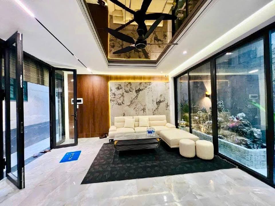 Nhà 6 tầng Đống Đa 44m² giá 10 tỷ - Thiết kế hiện đại, tiện nghi!