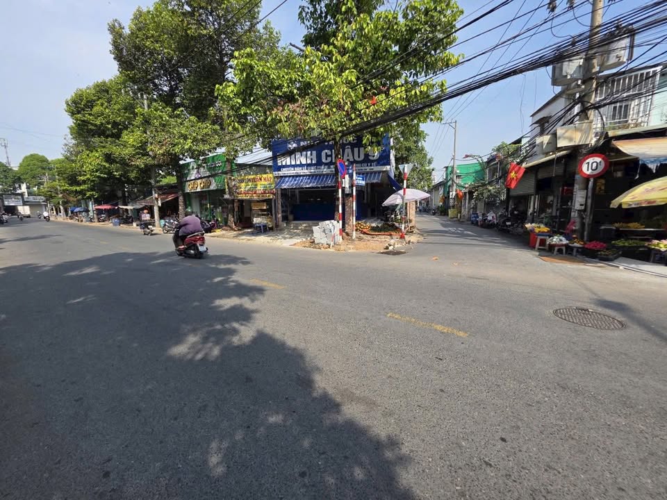 Đất mặt tiền Nguyễn Công Hoan, Dĩ An 67.7m² giá 4.8 tỷ - Kinh doanh sầm uất!