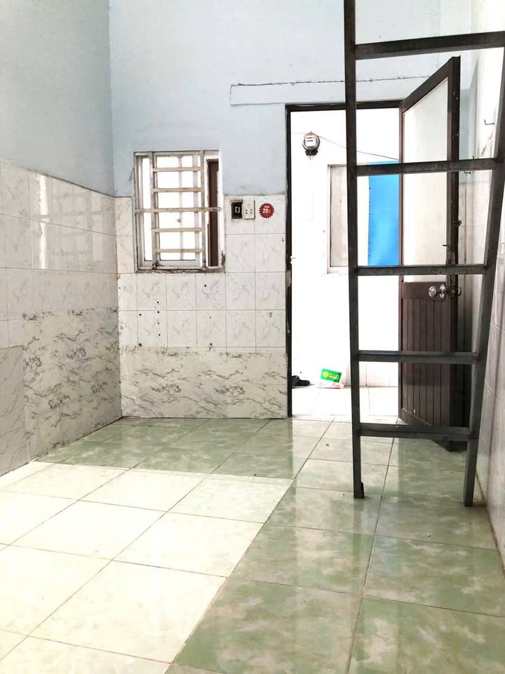 Phòng cho thuê tại 641 Tân Kỳ Tân Quý, Bình Tân - Giá chỉ 1.5 triệu/tháng!