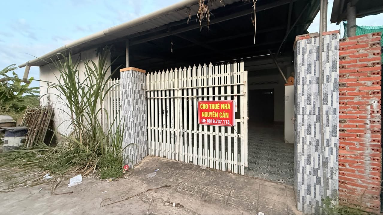 Nhà cho thuê tại Hẻm 32 Đường Bời Lời 300m² - Sân rộng, giao ngay!