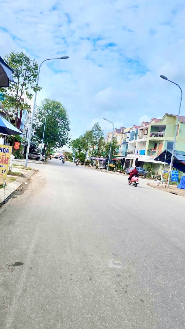 Lô đất Shophouse KĐT An Phú Sinh Quảng Ngãi 100m² giá 2.65 tỷ - Đầu tư kinh doanh tuyệt vời!