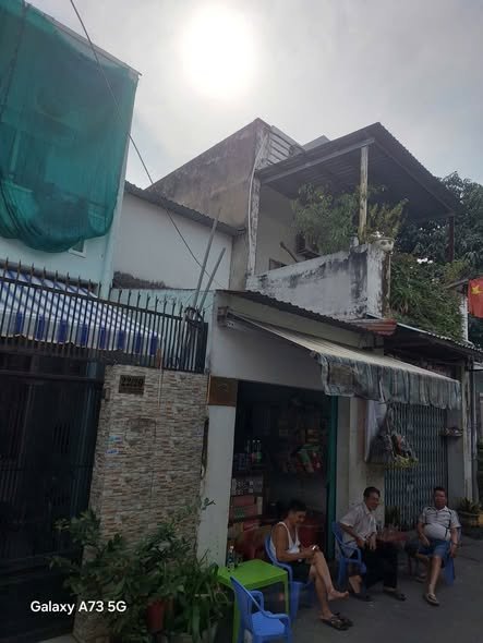 Bán nhà hẻm 22 đường Đình Nghi Xuân 45m² giá 3.9 tỷ - Vị trí đẹp, tiện ích đầy đủ!