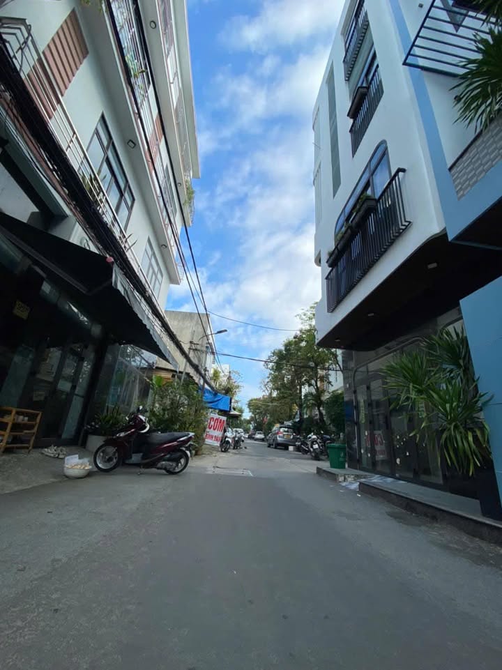 Nhà mặt tiền Thi Sách, Hải Châu 50m² giá thỏa thuận - Bán gấp, nội thất cao cấp!