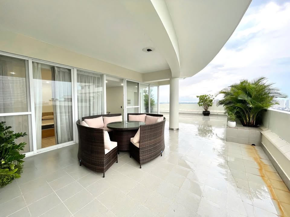 Penthouse Riverpark Residence quận 7 300m² giá 4,5 tỷ - Không gian sống thượng lưu!