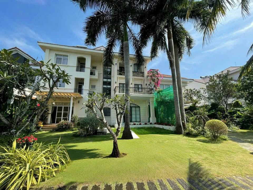 Cho thuê Villa Chateau Tân Hưng 187.5m² giá 4.7 triệu USD - Không gian sống đẳng cấp và riêng tư!