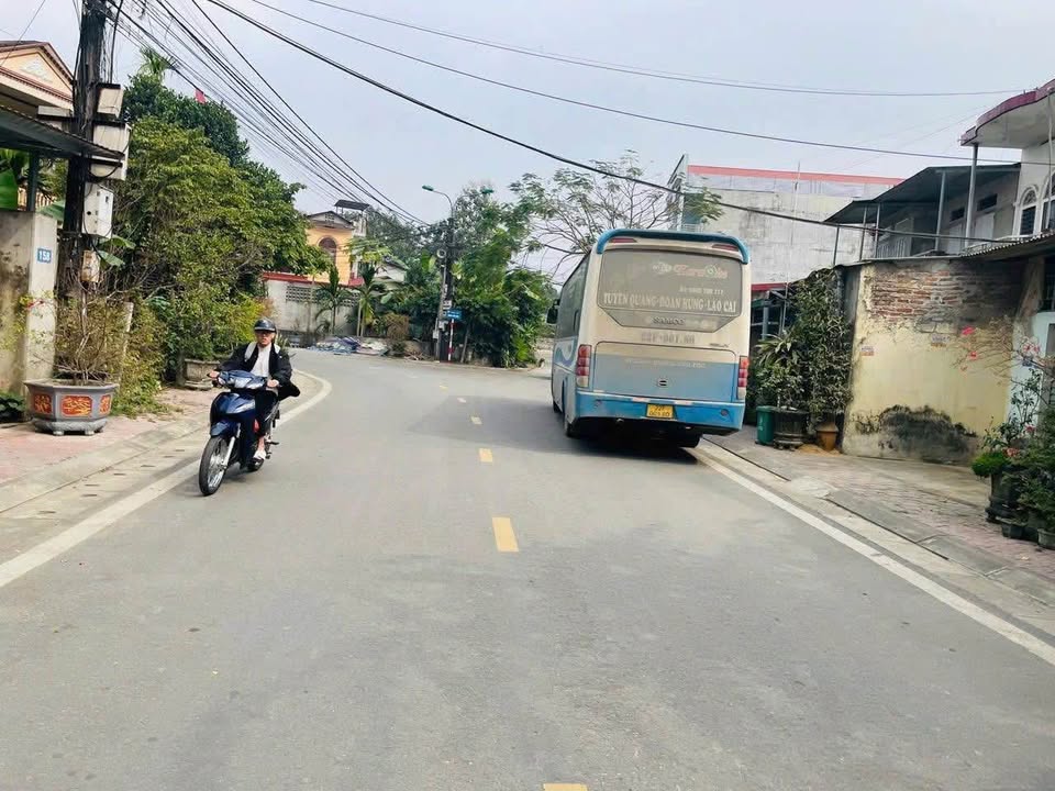 Đất thổ cư Ỷ La Tuyên Quang 105m² giá 2.7 tỷ - Đường rộng ô tô tránh nhau thoải mái!