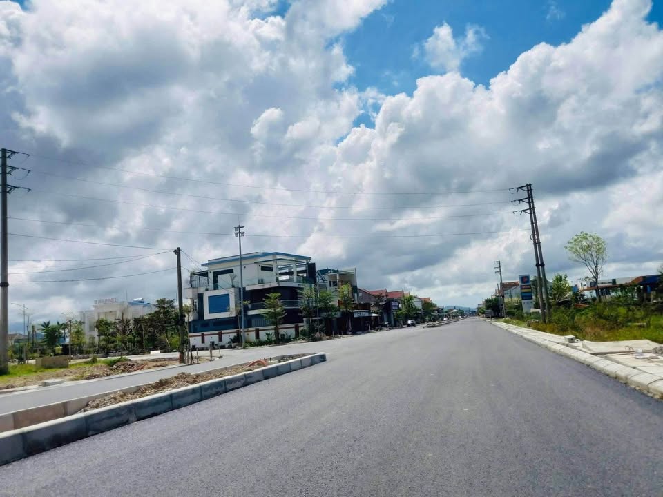 Đất quy hoạch Thị trấn Cẩm Xuyên 100m² giá 3 tỷ - Kinh doanh sầm uất bên Quốc lộ 8C!