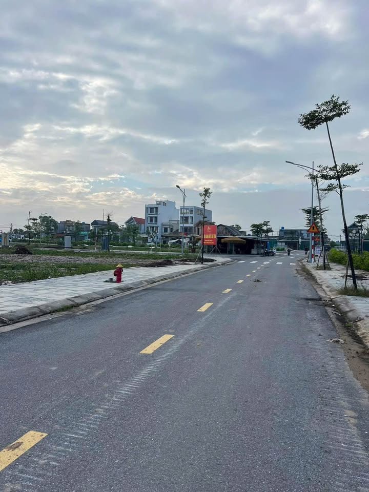 FrontHouse Tây Phong Tiền Hải 90m² giá 1.3 tỷ - Kinh doanh thuận lợi bên sông