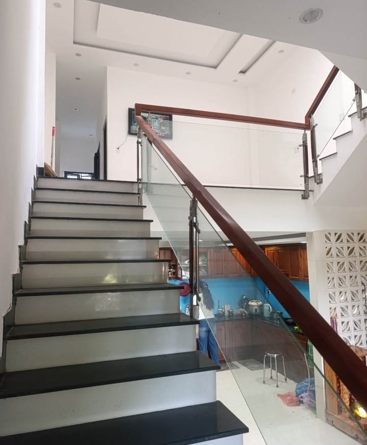 Nhà 3 tầng đường Mỹ An, Ngũ Hành Sơn 86.4m² - View Sông Hàn tuyệt đẹp!