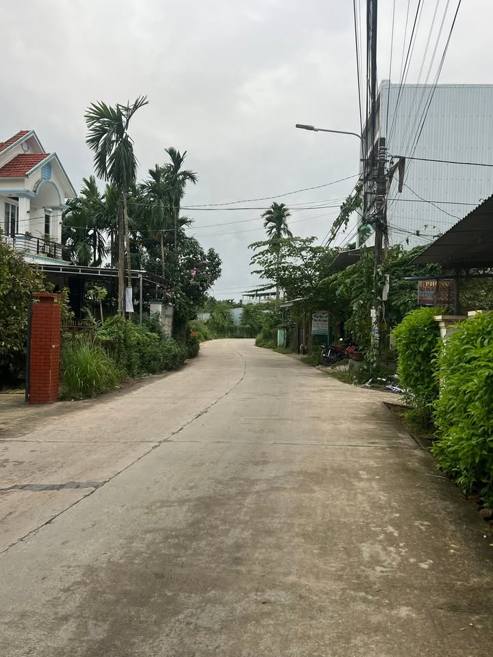 Đất vườn La Hà 4002m² giá 600 triệu - Gần trung tâm tiện lợi!