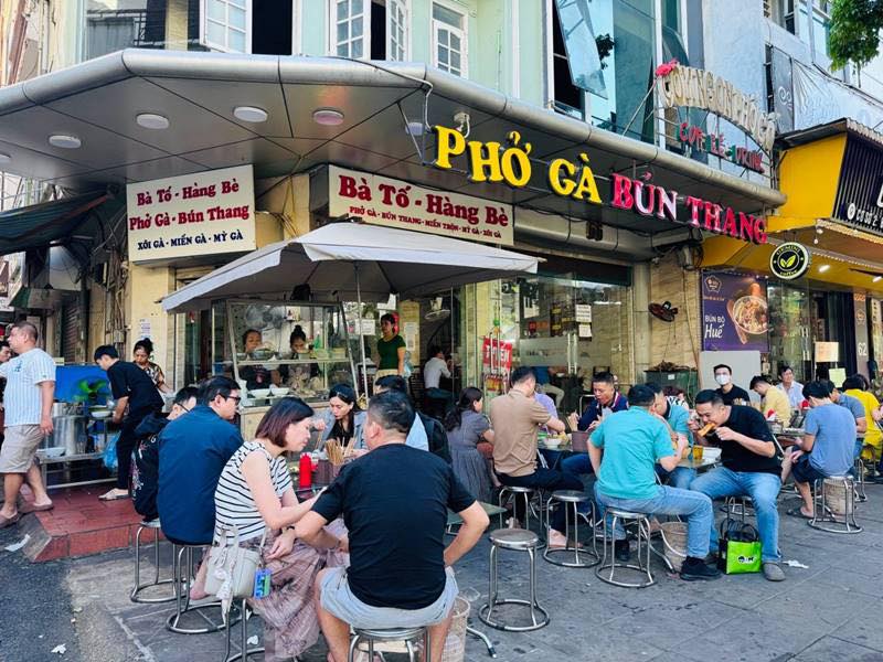 MBKD Hàng ăn Hoàng Cầu - Trần Quang Diệu 160m² giá 27 triệu - Kinh doanh mọi mô hình!