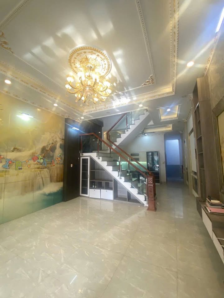 Nhà riêng Thái Hòa, Tân Uyên 100m² giá 3 tỷ - Thiết kế hiện đại, sân để xe hơi!