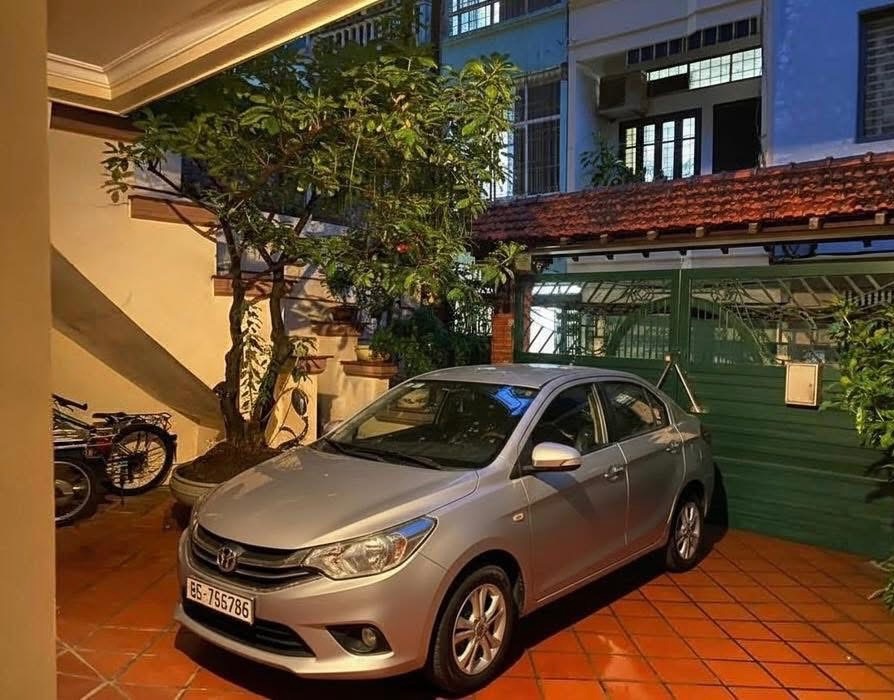 Bán nhà phố Thái Hà Đống Đa 246m² giá thỏa thuận - Biệt thự phong cách Pháp ô tô vào nhà!