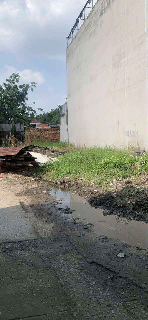 Đất Hóc Môn 112m² giá 2.5 tỷ - Sổ hồng riêng, hẻm xe hơi