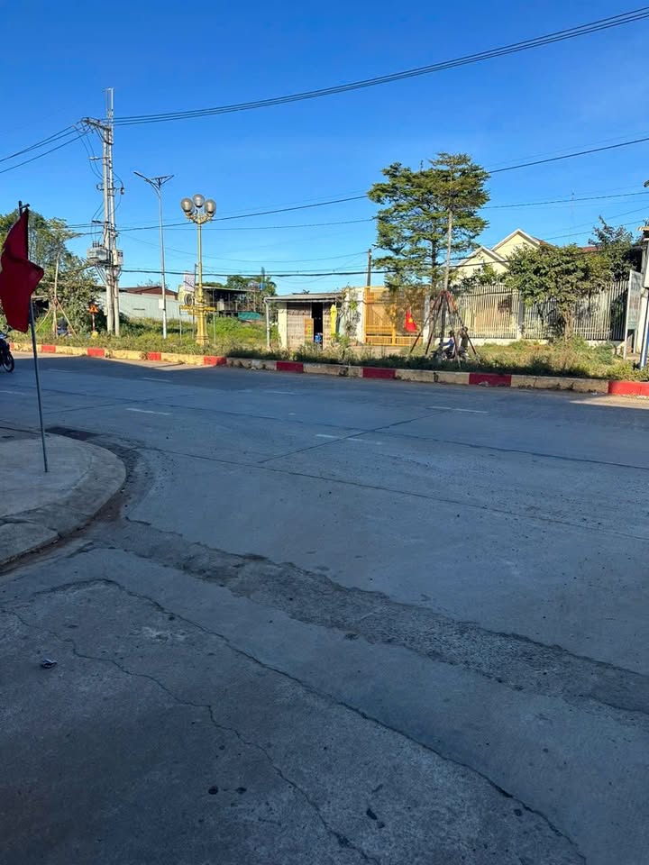 Nhà bán hẻm 101 Lê Đại Hành, Pleiku 155m² - Gần trung tâm, giá chỉ 1.2 tỷ!