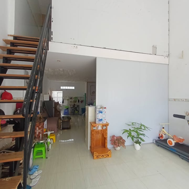 Nhà bán trục kinh doanh Long Hải 65.8m² giá 2.7 tỷ - Đầu tư sinh lời ngay!