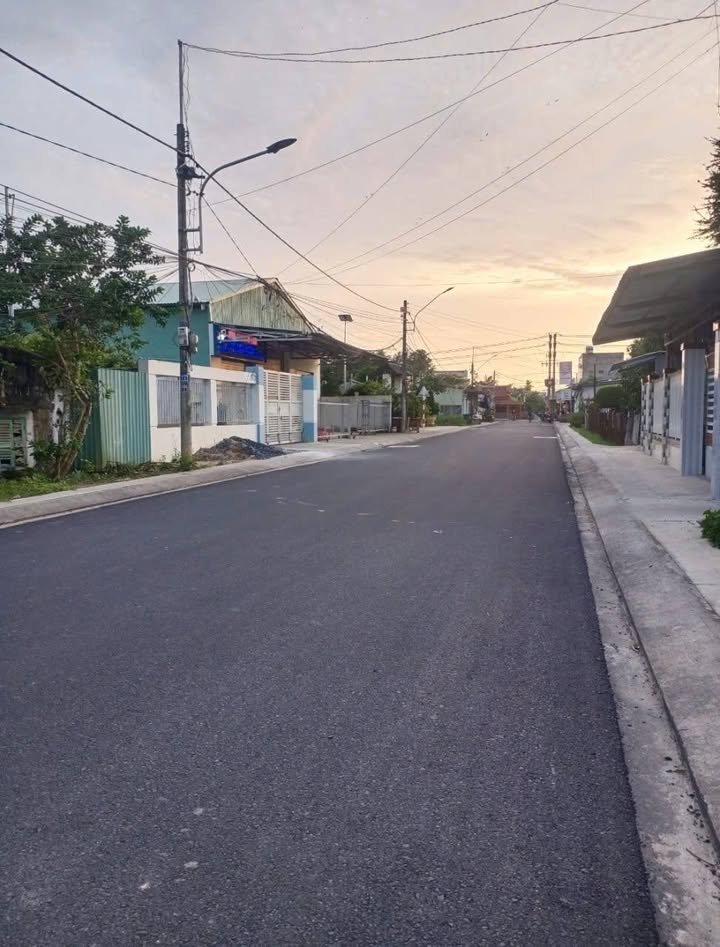 Nhà mặt tiền nhựa Hưng Mỹ Châu Thành 195m² - Giá tốt, tiện ích đầy đủ!