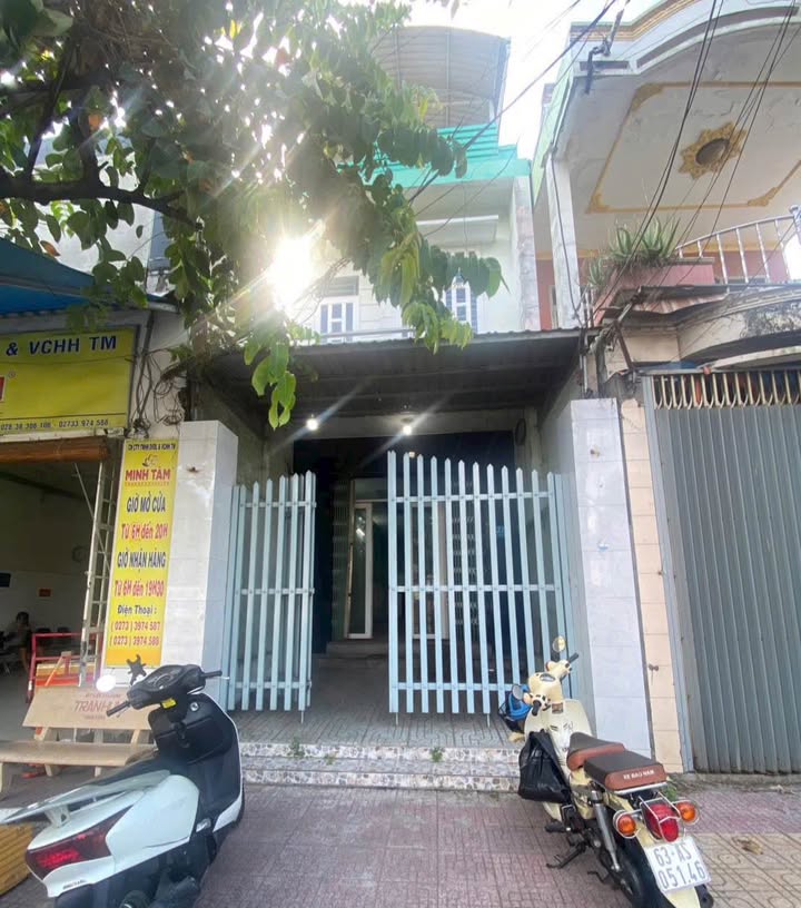 Nhà mặt tiền Nguyễn Thị Thập, Mỹ Tho 72m² giá 8 triệu - Thích hợp kinh doanh hoặc gia đình!